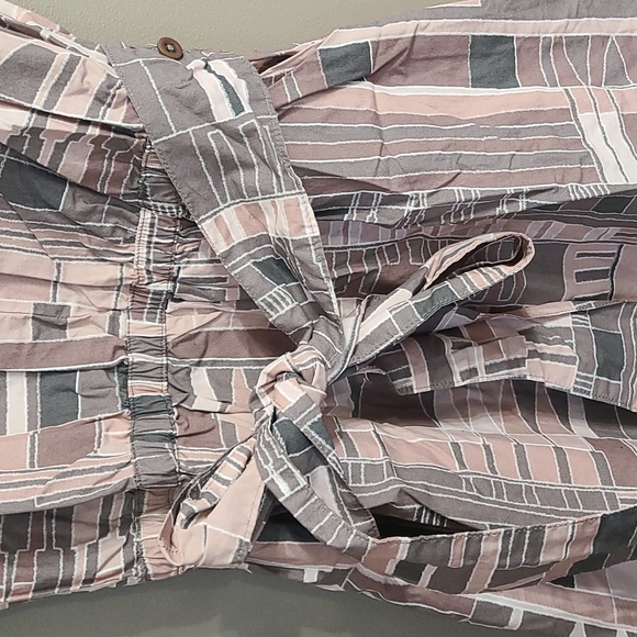 Humanoid Dress - Picture 3 of 4